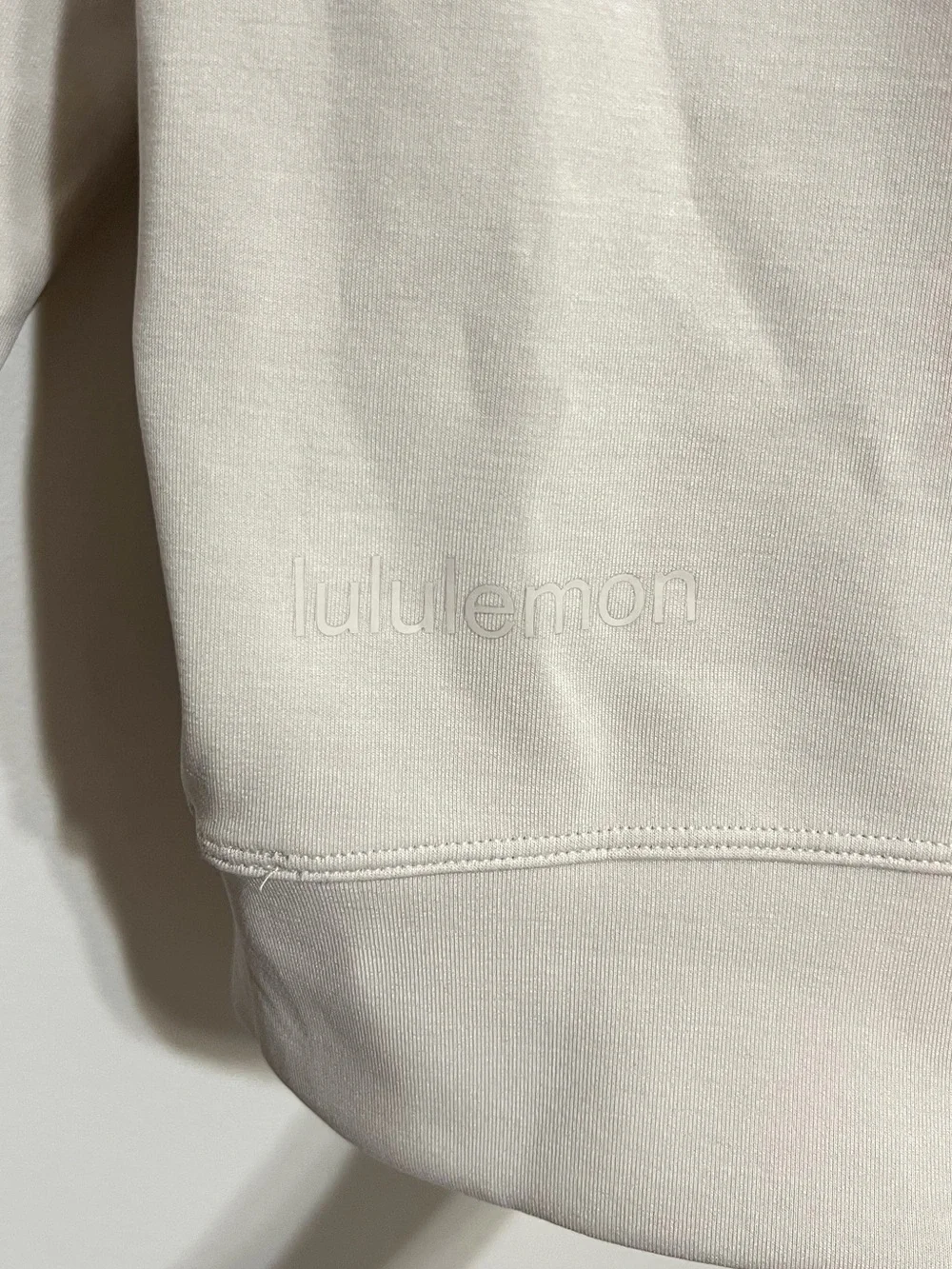 Lululemon Softstreme Cropped Crew Size 4 Pullover Sweatshirt Bone